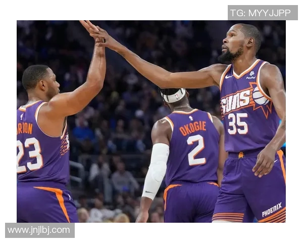 勇士与爵士第四场激战回顾球员表现与战术分析全景呈现