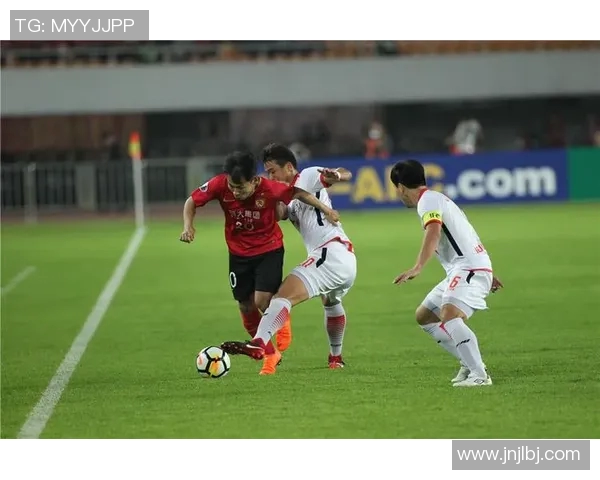 济卅联队与广州恒大激战全场精彩录像回顾与分析