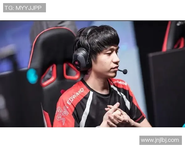 FPX在青年赛中的精彩表现与状态分析探讨