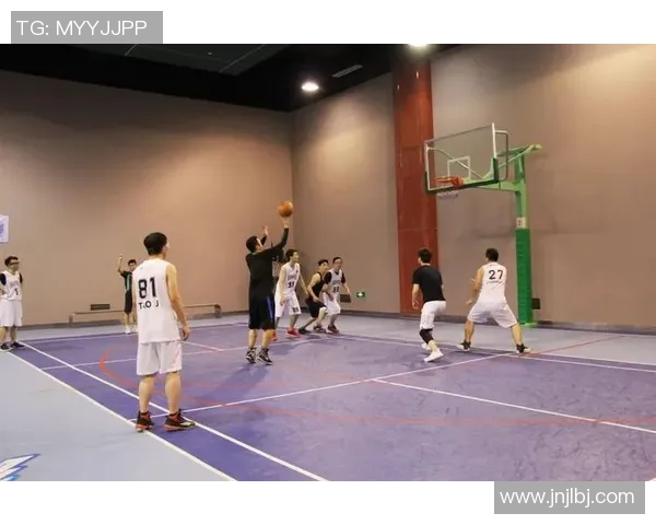 上海篮球队意识提升之路:从战术执行到团队协作的深度剖析 上海篮球队意识提升之路:从战术执行到团队协作的深度剖析